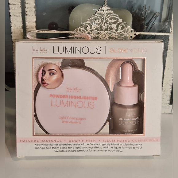 Nicole Miller Luminous Glow Duo - Light Champagne & Nude Shimmer - Picture 2 of 3